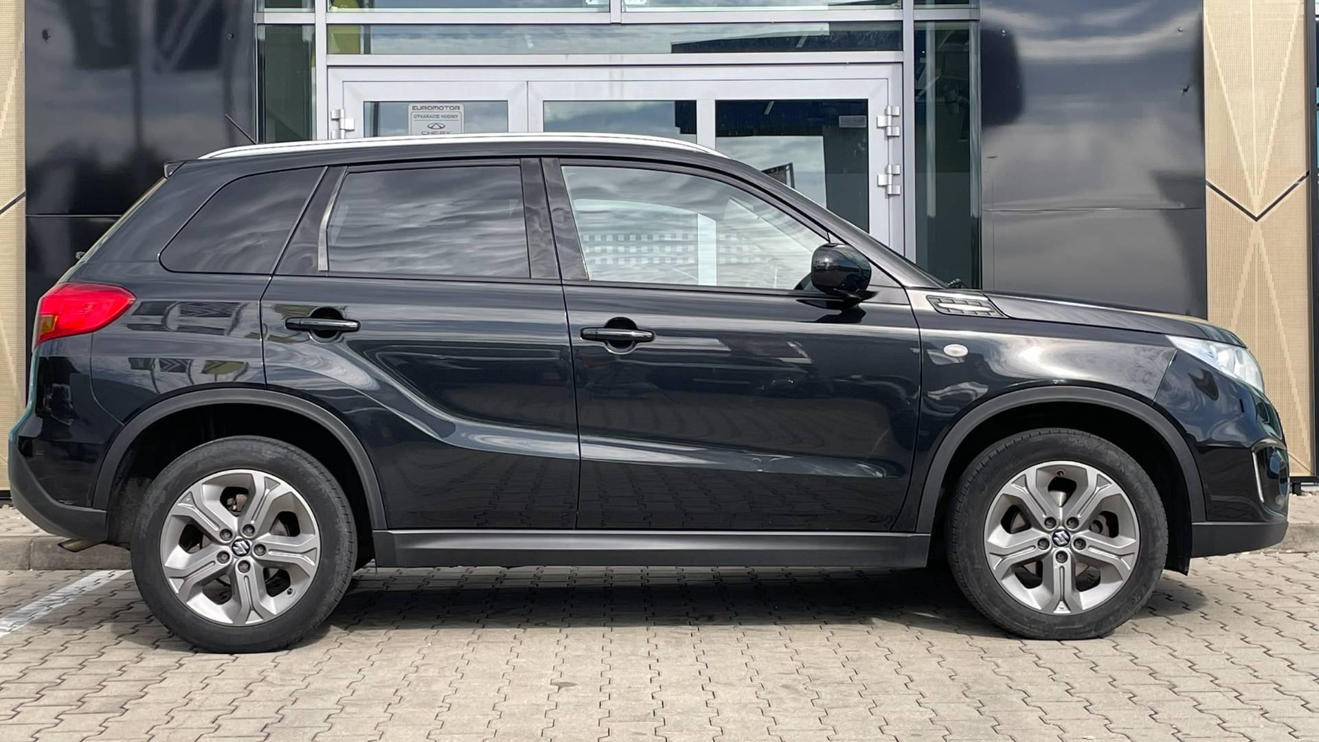 Suzuki Vitara 1.6 VVT Elegance 4WD M5 MOD 2018 – Obrázok 7