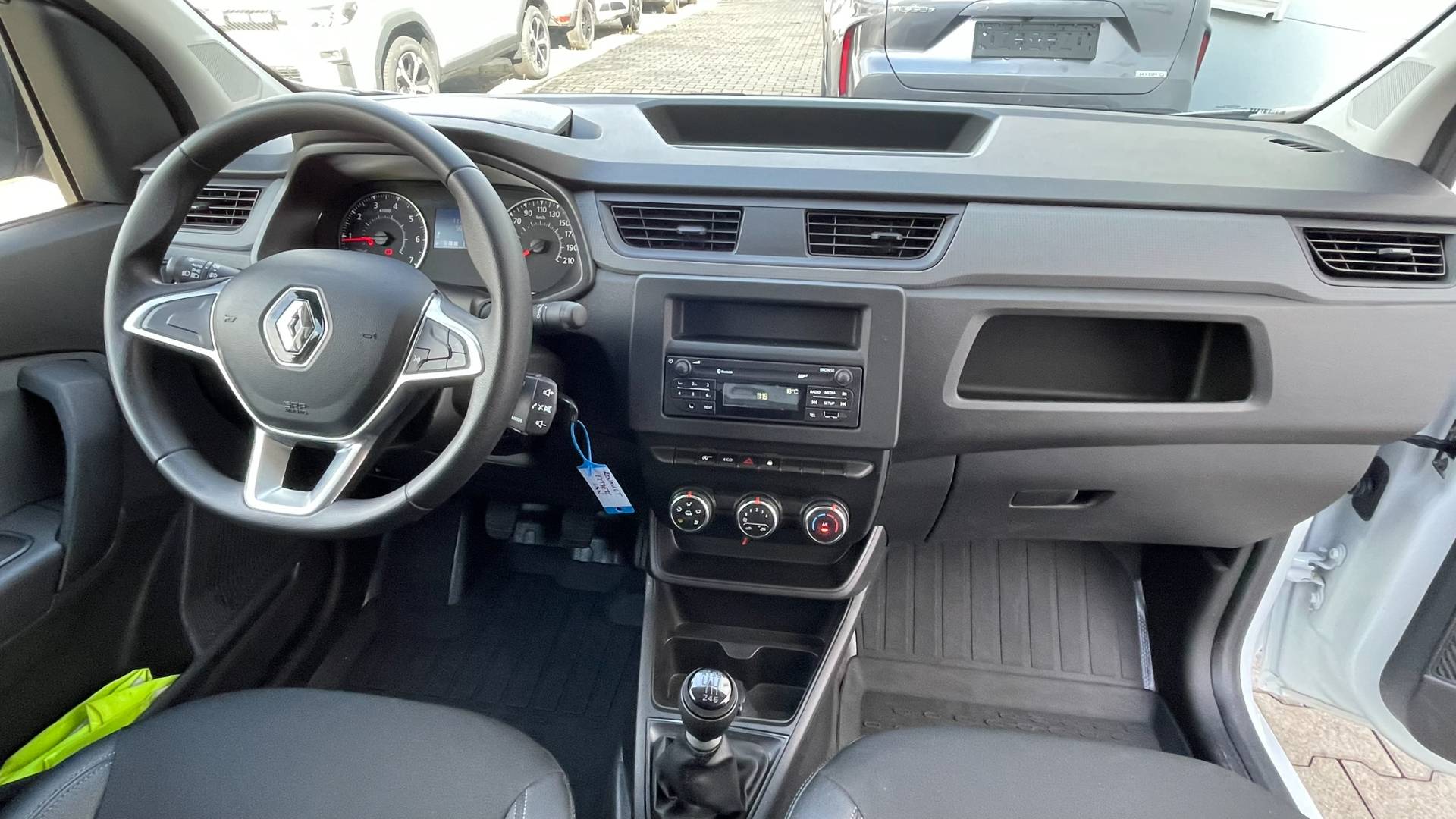 Renault Express 1.3 TCe 100Extra M6, kupované ako nové na SK – Obrázok 15