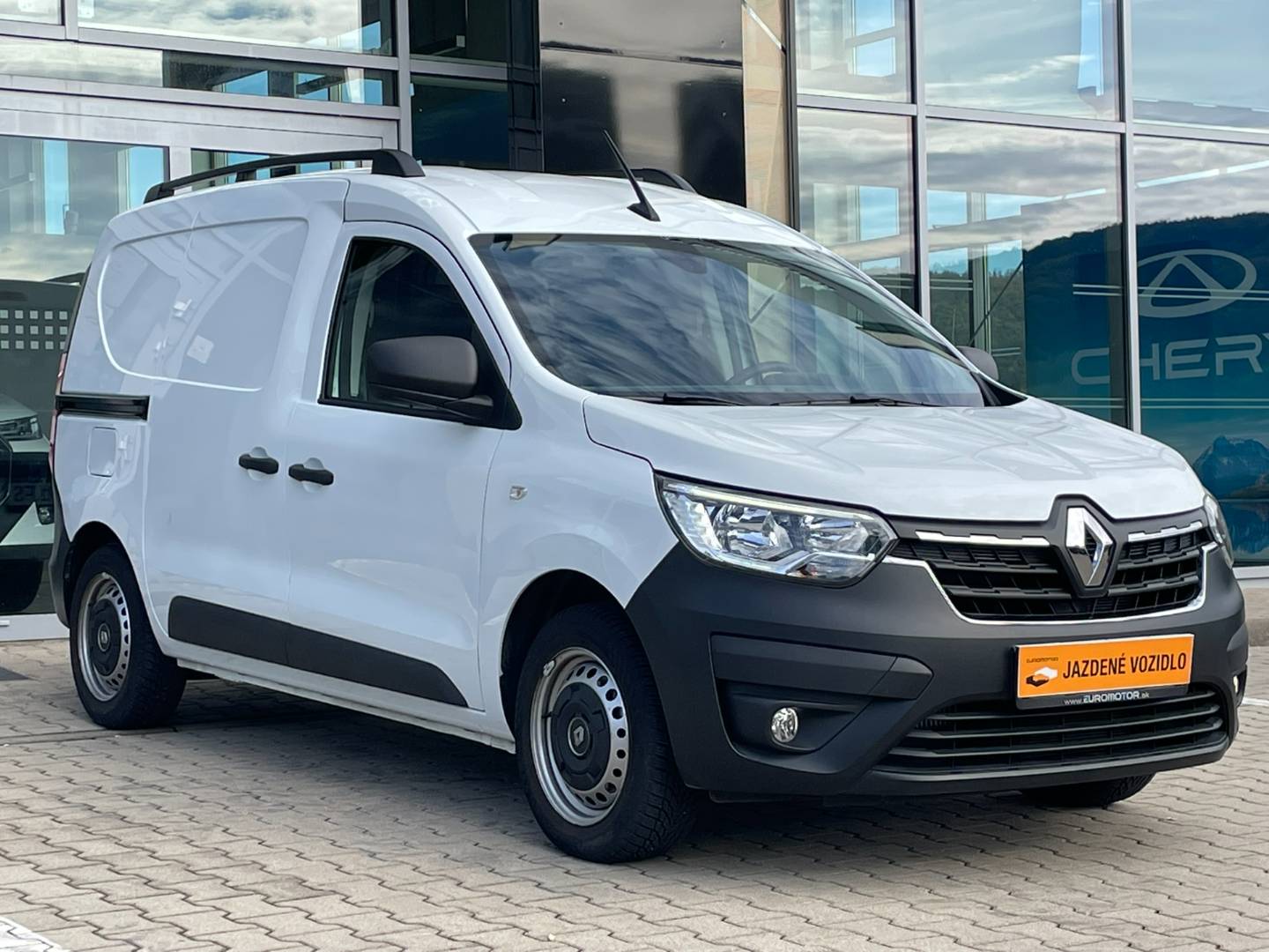 Renault Express 1.3 TCe 100Extra M6, kupované ako nové na SK – Obrázok 3