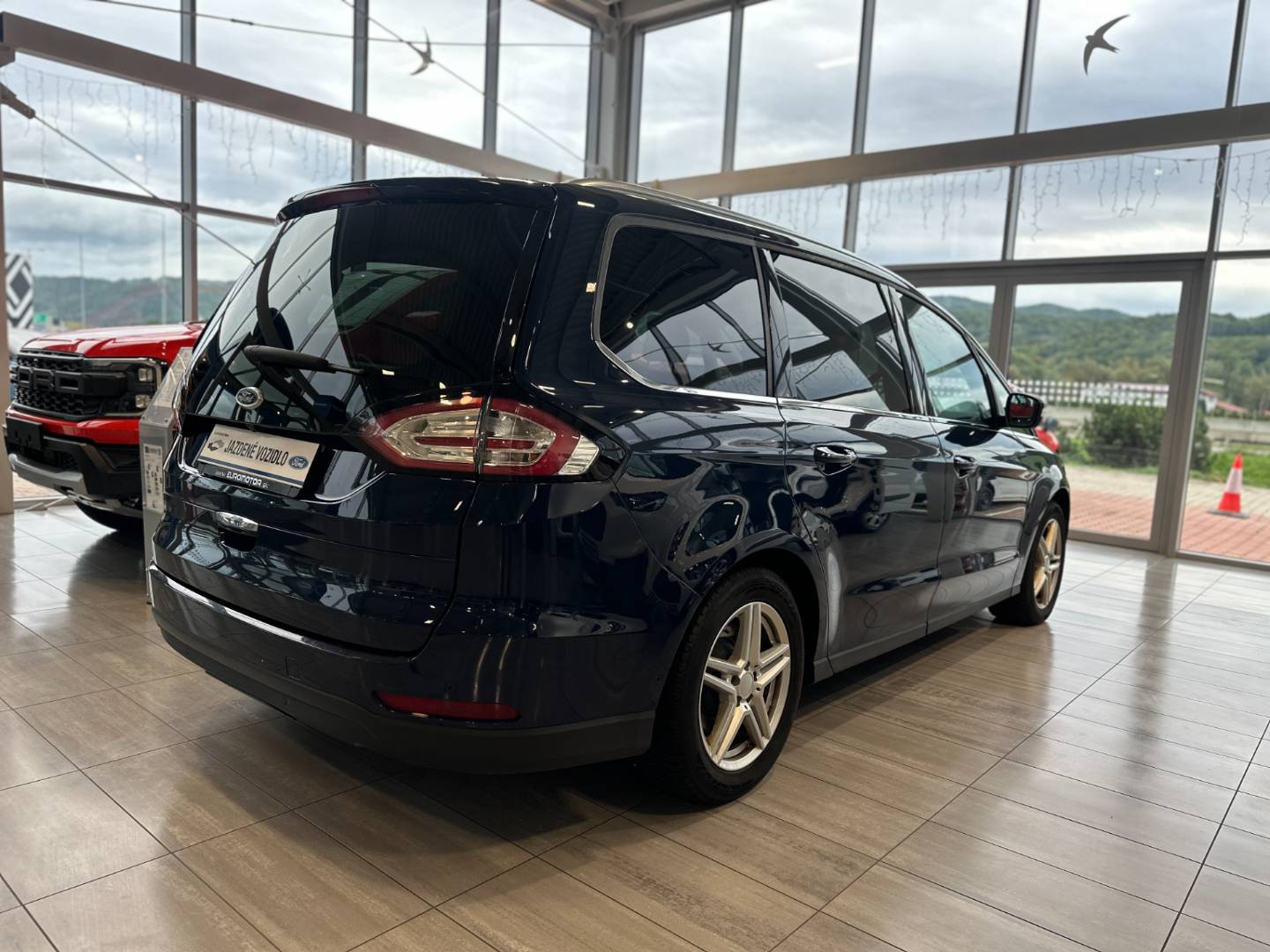 Ford Galaxy 2.0 TDCi EcoBlue 150 Titanium A/T – Obrázok 4