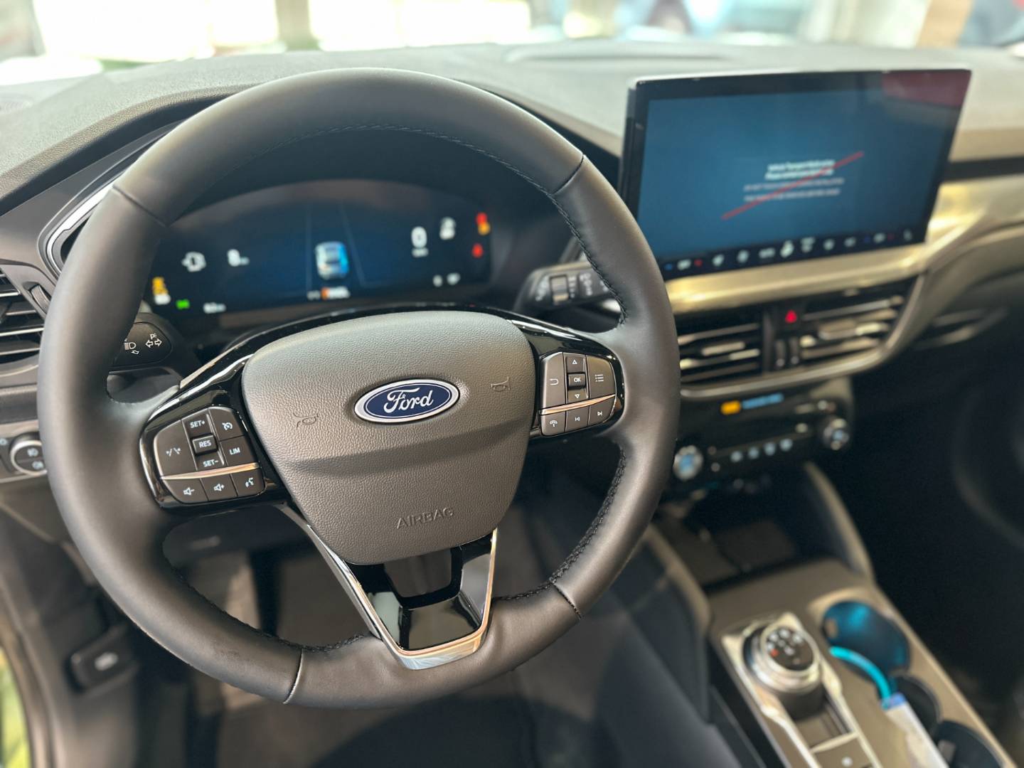 Ford Kuga 2.5 Duratec HEV 190k Trendy Titanium eCVT – Obrázok 14