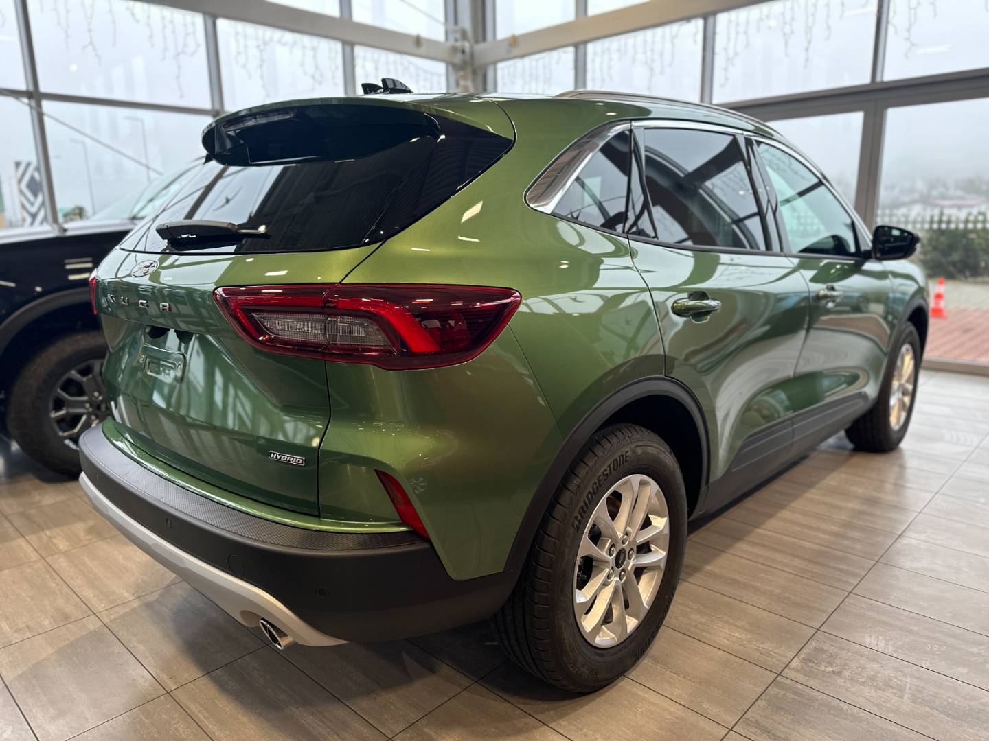 Ford Kuga 2.5 Duratec HEV 190k Trendy Titanium eCVT – Obrázok 4