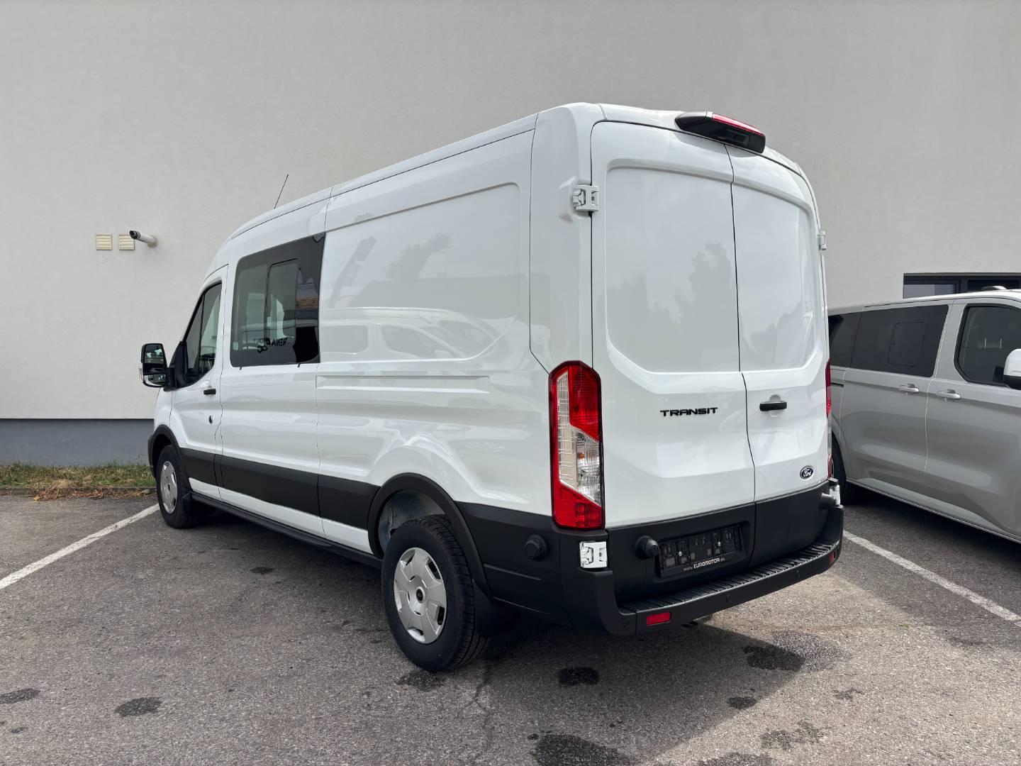 Ford Transit DCinVAN Trend 2.0 TDCi EB 130k M6 - FWD (96kW) – Obrázok 3