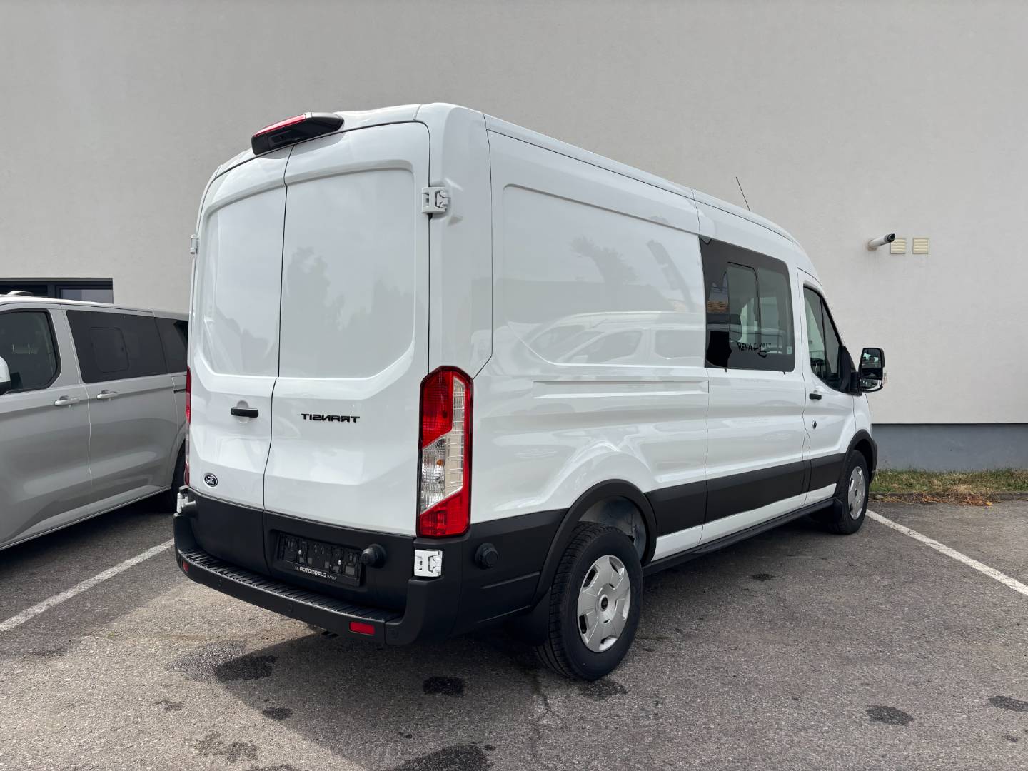 Ford Transit DCinVAN Trend 2.0 TDCi EB 130k M6 - FWD (96kW) – Obrázok 4