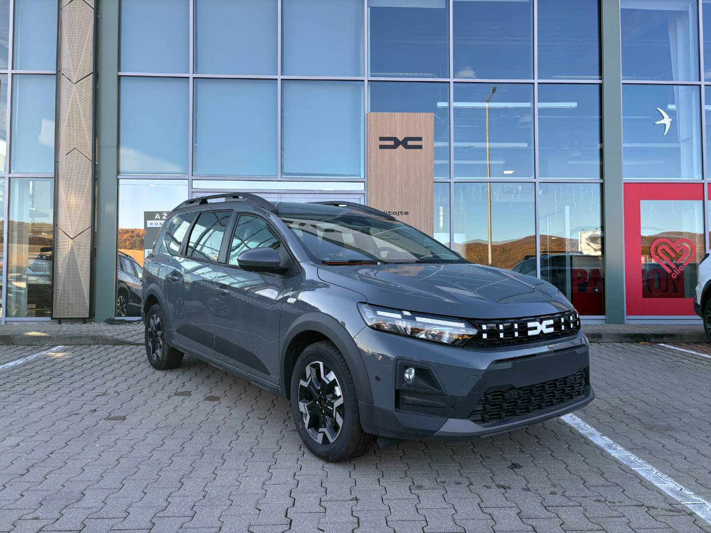Dacia Jogger Journey TCe 110 7 miest – Obrázok 2
