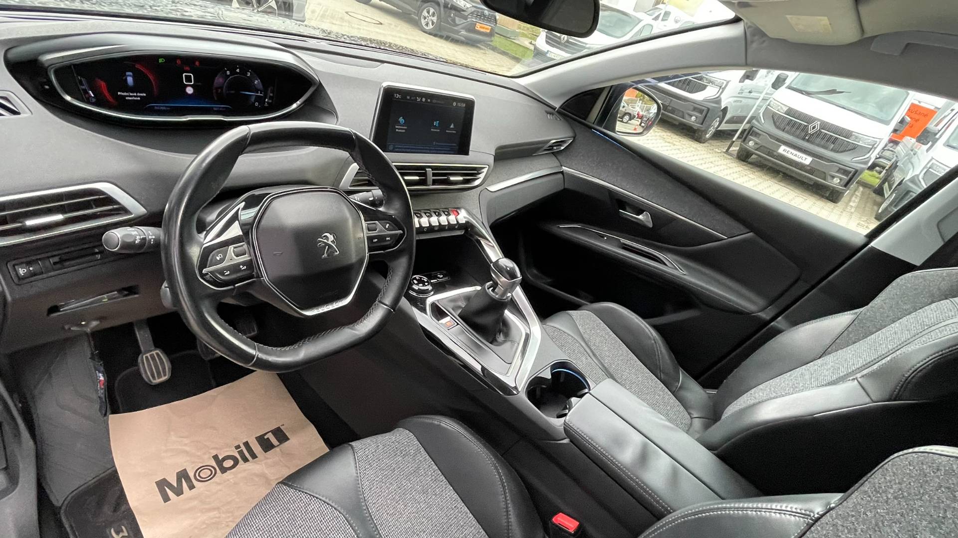 Peugeot 3008 1.2i PureTech Allure po 1. majiteľovi – Obrázok 10