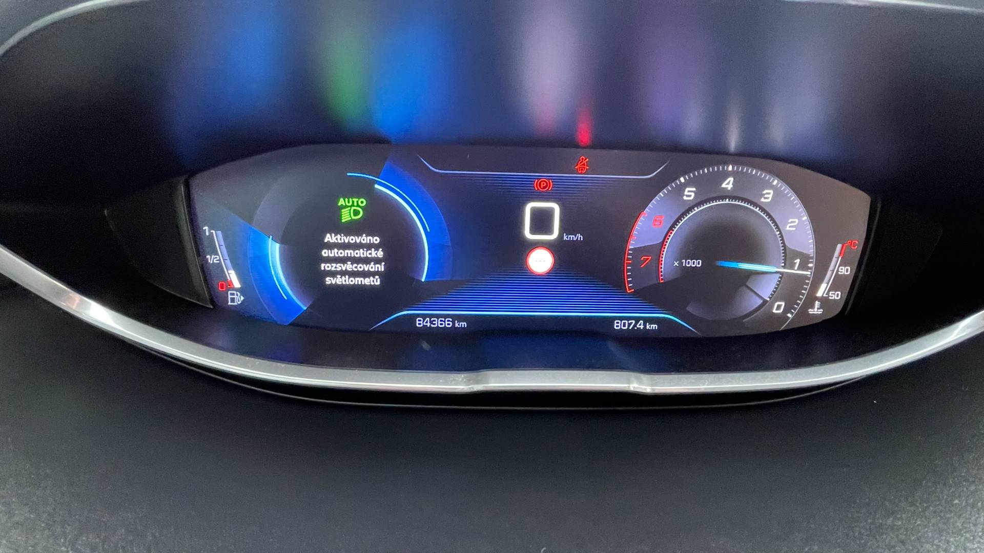 Peugeot 3008 1.2i PureTech Allure po 1. majiteľovi – Obrázok 24