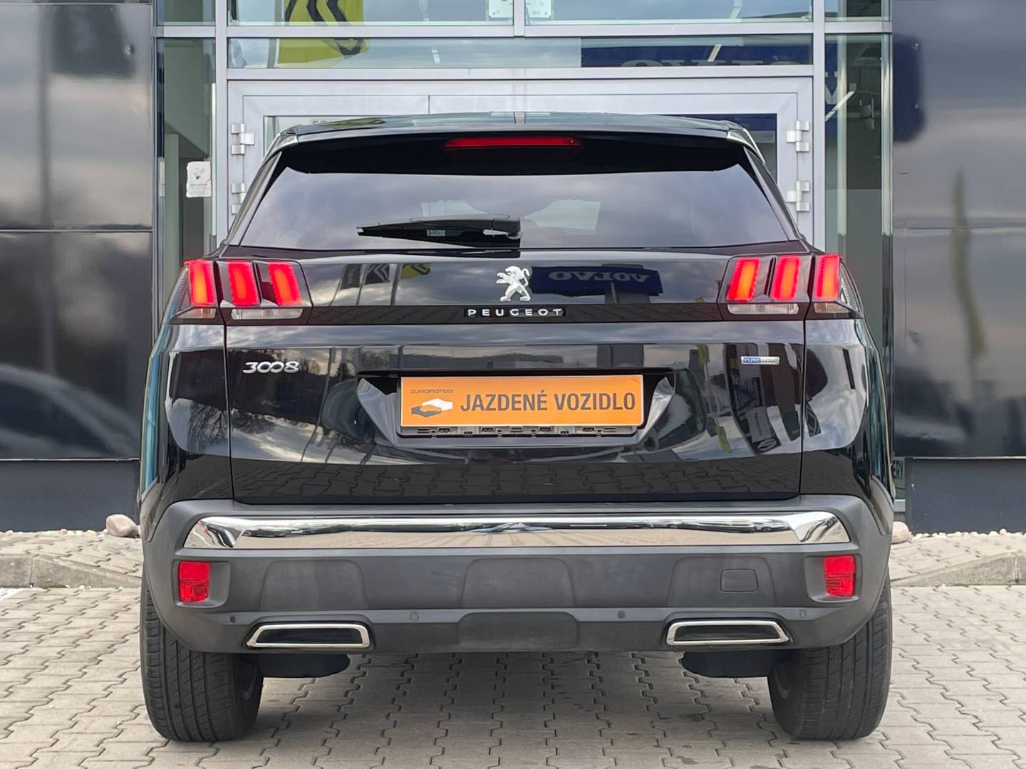 Peugeot 3008 1.2i PureTech Allure po 1. majiteľovi – Obrázok 5